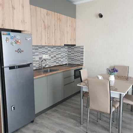 Lia'S Apartment In Orbi Батуми Экстерьер фото