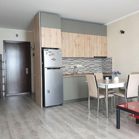 Lia'S Apartment In Orbi Батуми Экстерьер фото